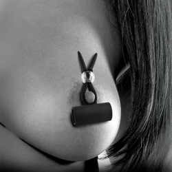 Wibrujące silikonowe pętle na sutki „Nipple Lassos” Czarny Fetish Fantasy