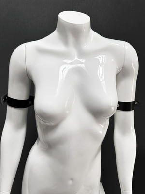 Kajdanki spinane na plecach Leder 2016