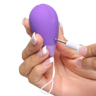 Wibrujące jajko z pilotem do ćwiczeń i rozkoszy Remote Kegel Excite Her