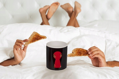 Magiczny Kubek Kamasutra Hot & Cold – Odkryj Gorące Pozycje Miłości!